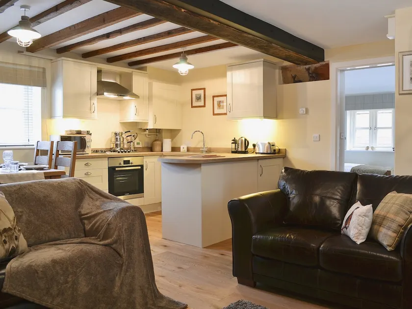 Red Lion Lodge - Image 1