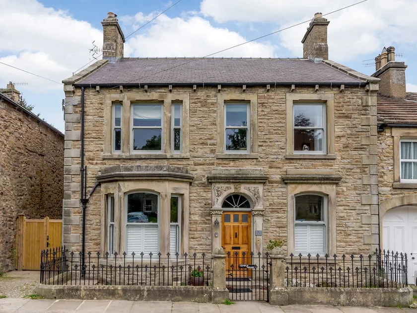 Temple House - Image 1