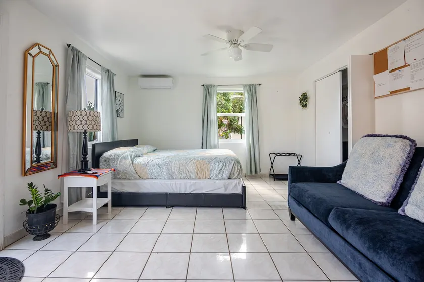 Cozy Private Suite, 5 Mins to MIA Airport - Image 1