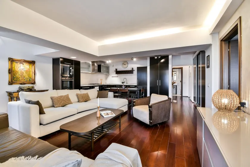 Unirii Center Apartments by Olala Homes - Image 1