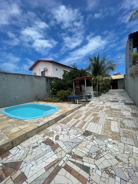 House with Air-conditioned Suites just 800 meters from the beach - Image 1