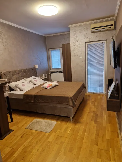 Apartment Diamond - Image 1