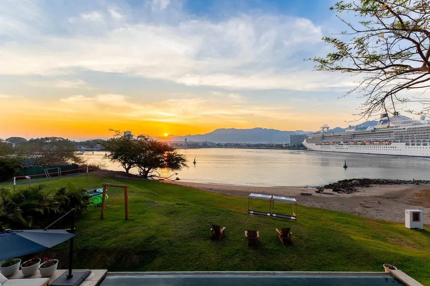 Casa Luna del Mar · Beachfront 7BR, Pool & Staff - Image 1