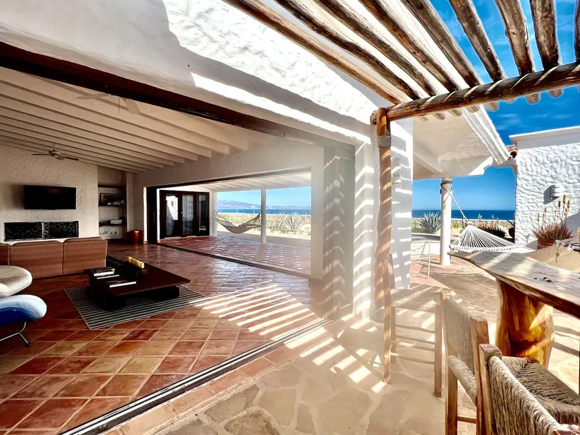 La Ribera, East Cape beachfront home with pool - Image 1
