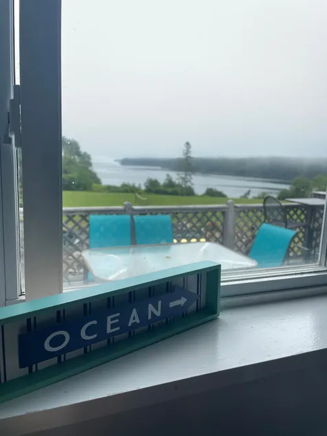 Great place to unwind, and enjoy the ocean - Image 1