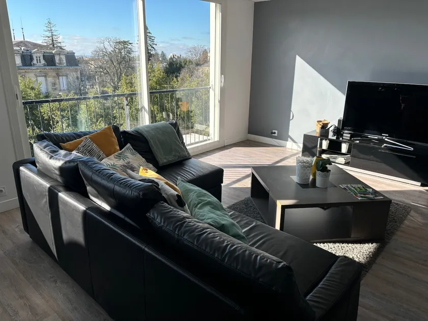 Lovely apartment near Bordeaux, tram stop. - Image 1