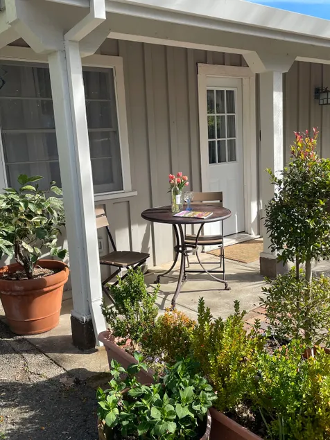 Bunkhouse at Side Road Farm charming one bedroom cottage - Image 1