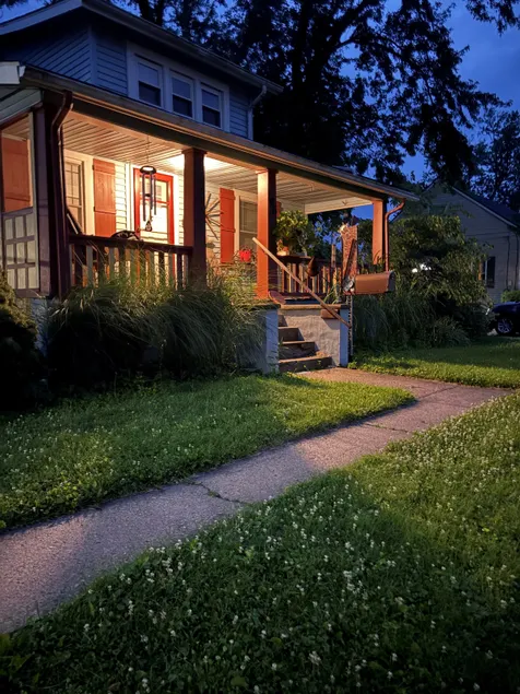 B Side Bungalow: Yard, Music Lovers, Peaceful - Image 1