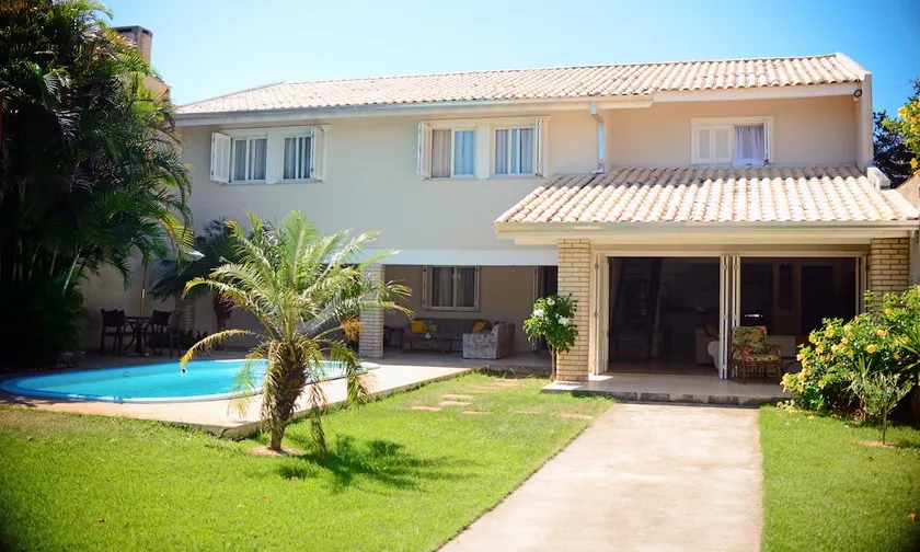 Large house with pool and wifi - Image 1