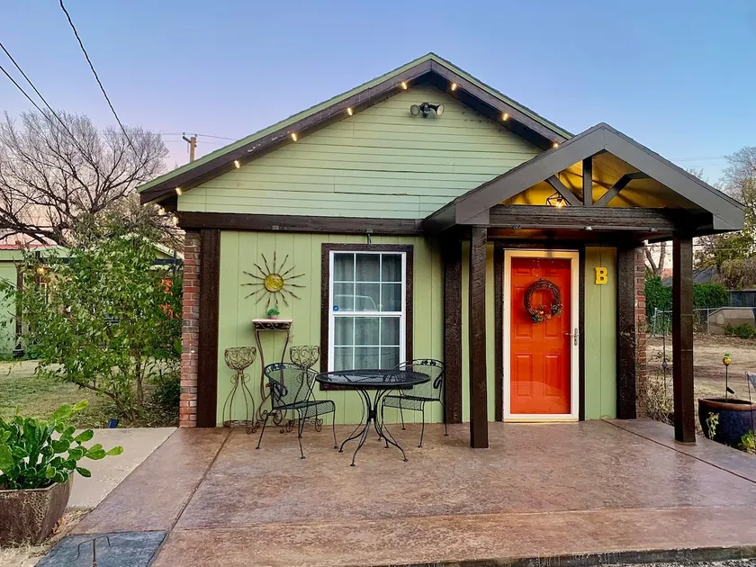 Downtown Cozy Studio Texas sized parking - Image 1