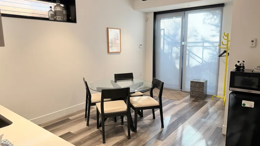 Spacious suite in Kits, AC/total privacy/quiet/UBC - Image 1