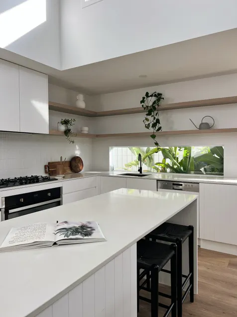 Seaside Villa - Image 1