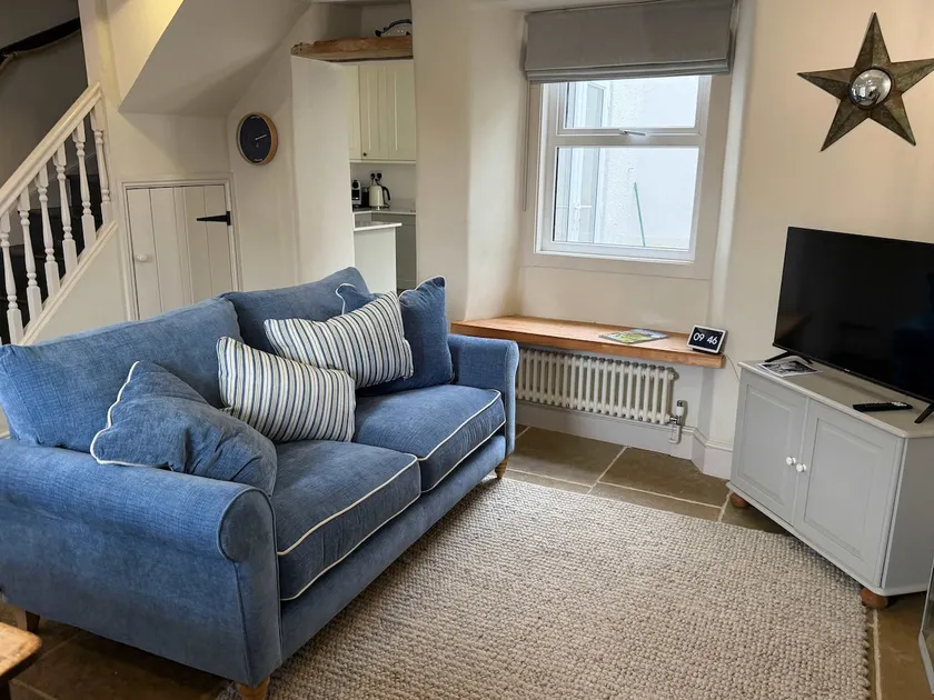 North View cottage. Shaldon village. - Image 1