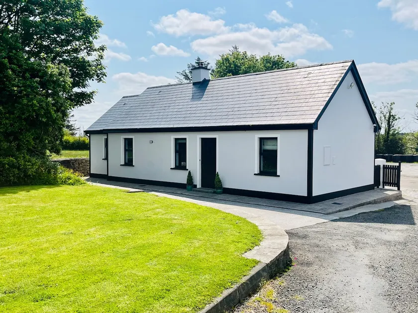 Rose Cottage Ennistymon/Lahinch, Co. Clare - Image 1