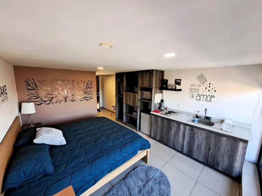 S07 Premium KING Suite Kitchen + WiFi +Terrace - Image 1