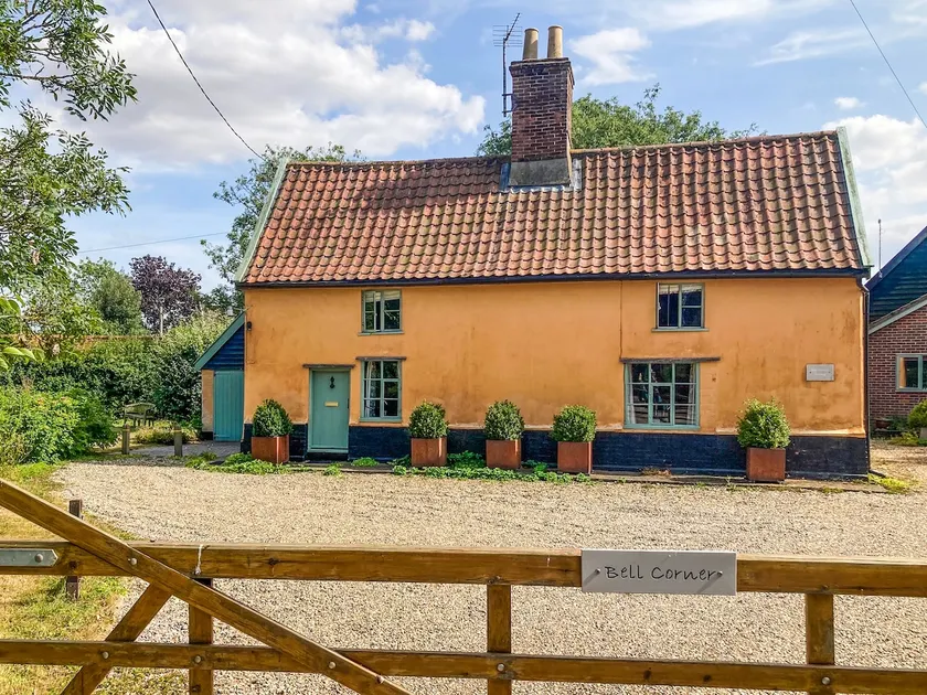 Bell Corner Cottage - Image 1