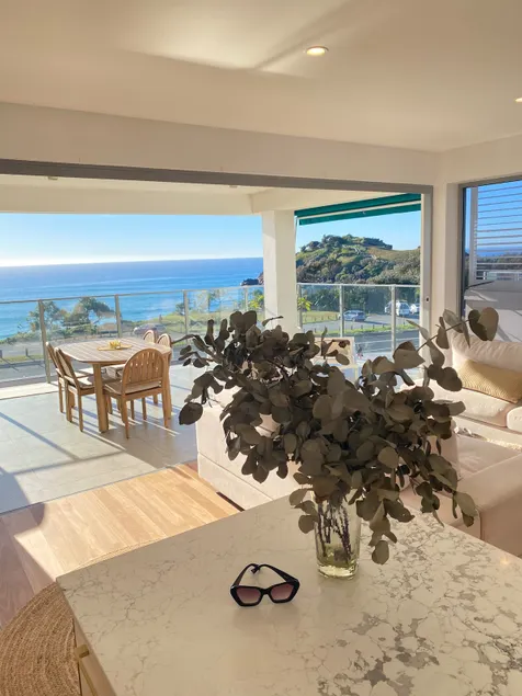 99 Caba - Luxury Beachfront 3brm Penthouse 2.5bth - Image 1