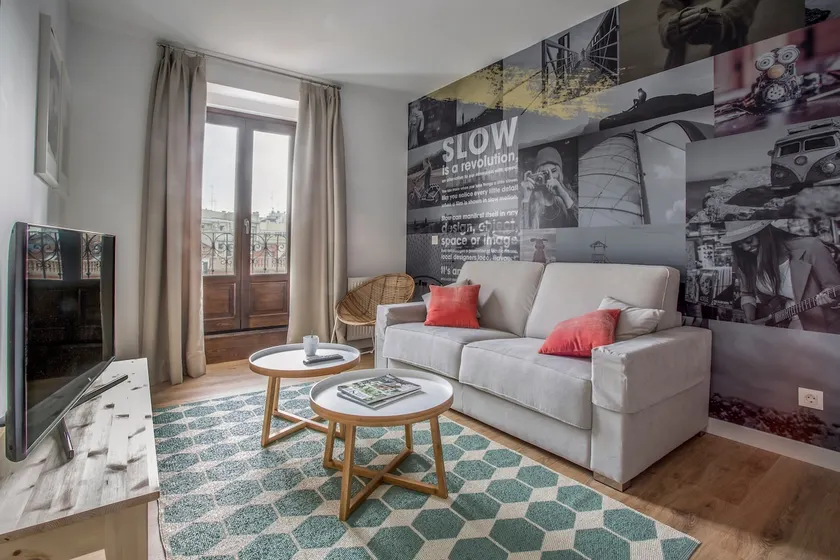 Superior 2 Bedroom Apartment - Malasaña - Image 1