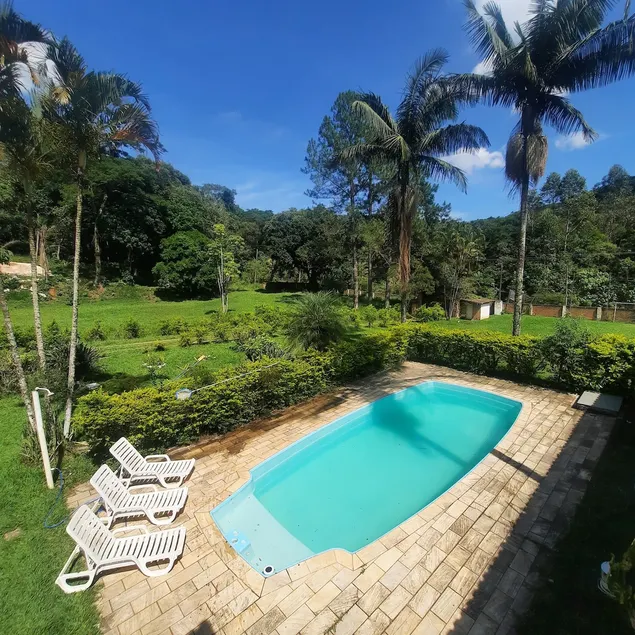 Ranch with pool, barbecue area and soccer field - Image 1