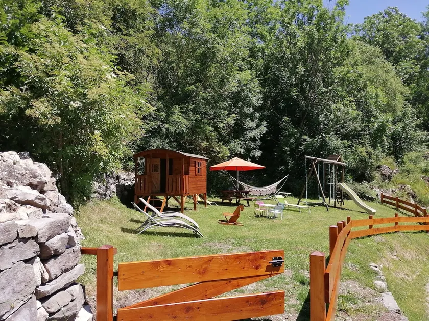 Cozy cottage in the heart of nature, with garden & magnificent view - Image 1
