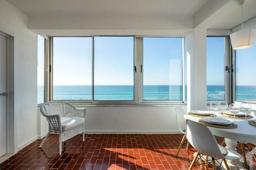 Faro Beach House - Image 1