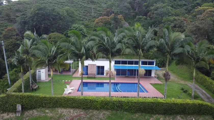 Finca Bellavista with a private pool - Image 1