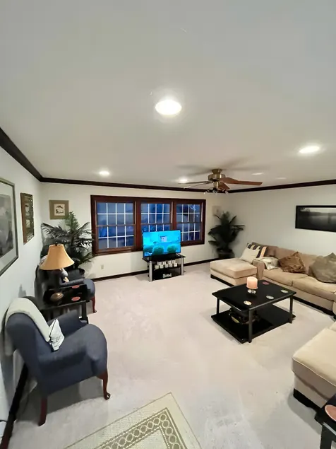 Unique Sunken Living Room • Scenic valley overlook - Image 1