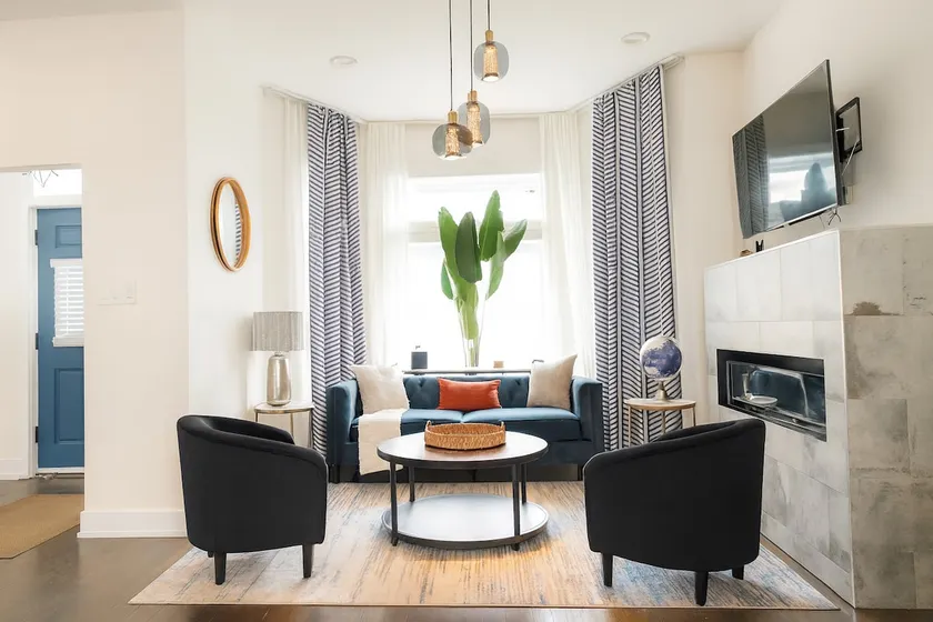 Luxury 3 BR Greystone Near Obama Center - Image 1