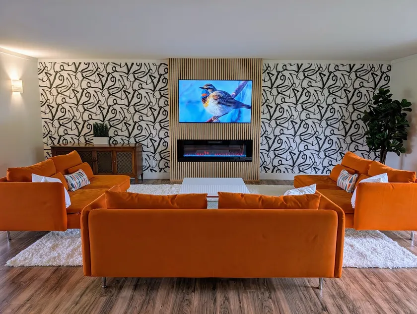 Game Room, 20 Acres, Oversized Rooms - Image 1