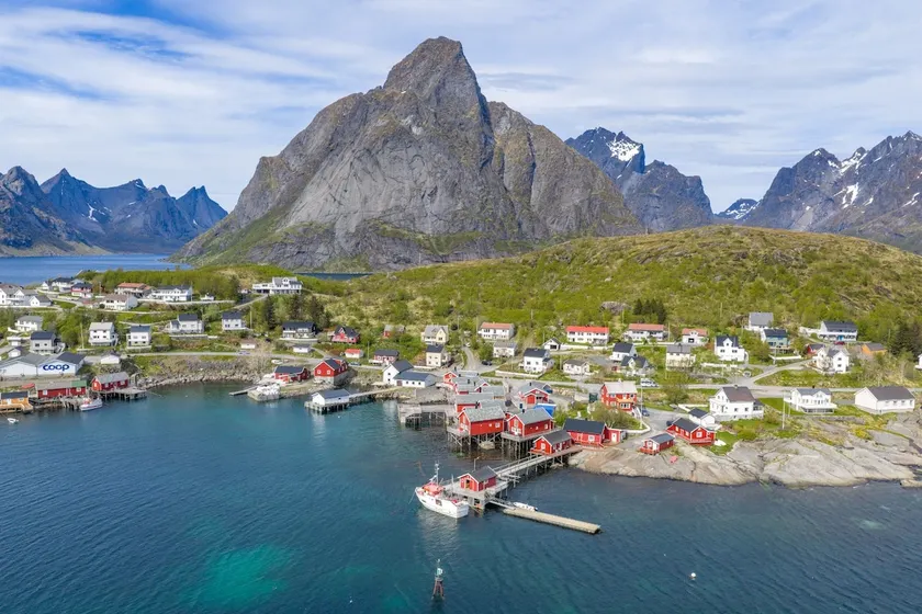 Reine seaview cabin - Image 1