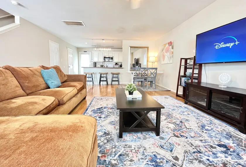 Spacious Houston Stay • Near Med Center & Downtown - Image 1