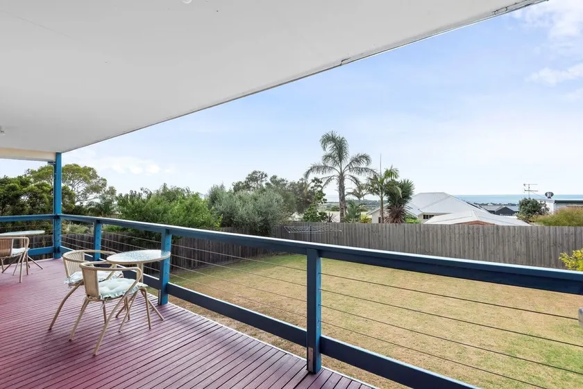 Bay View - Image 1