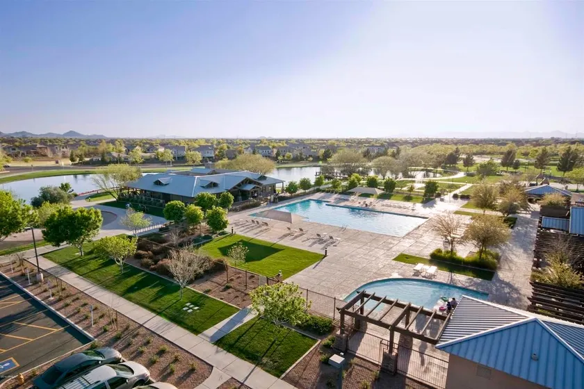Cute, Clean, Comfy & Community (Amenities!) - Image 1