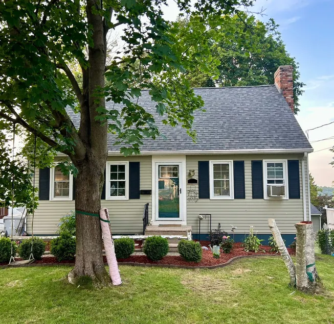 Cozy Family Home - Kid & Pet Friendly - Image 1