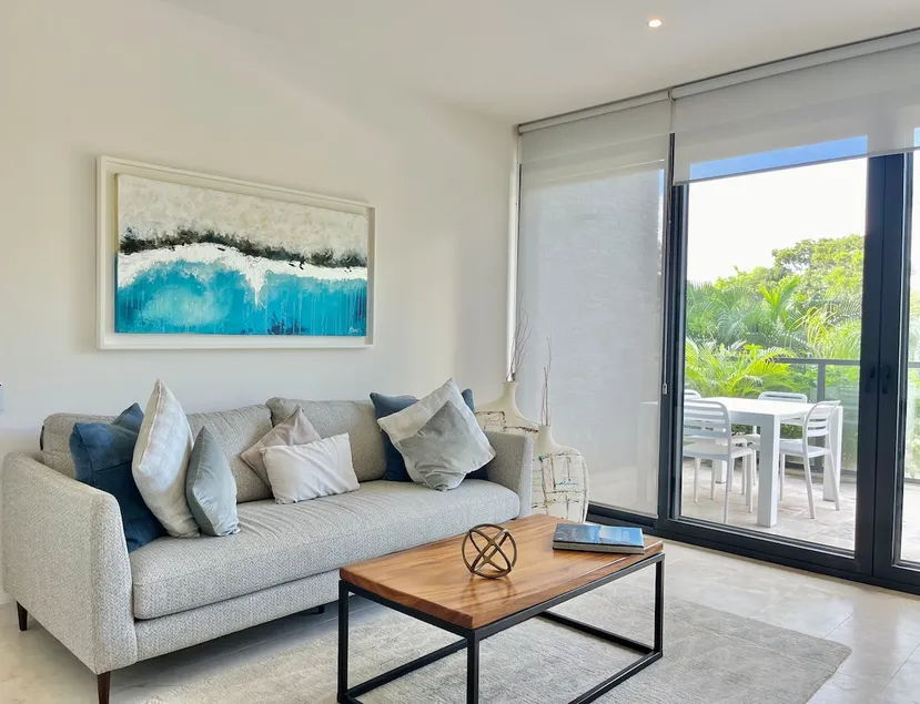Luxury Condo with Gym & BEACH Club & PGA golf - Image 1