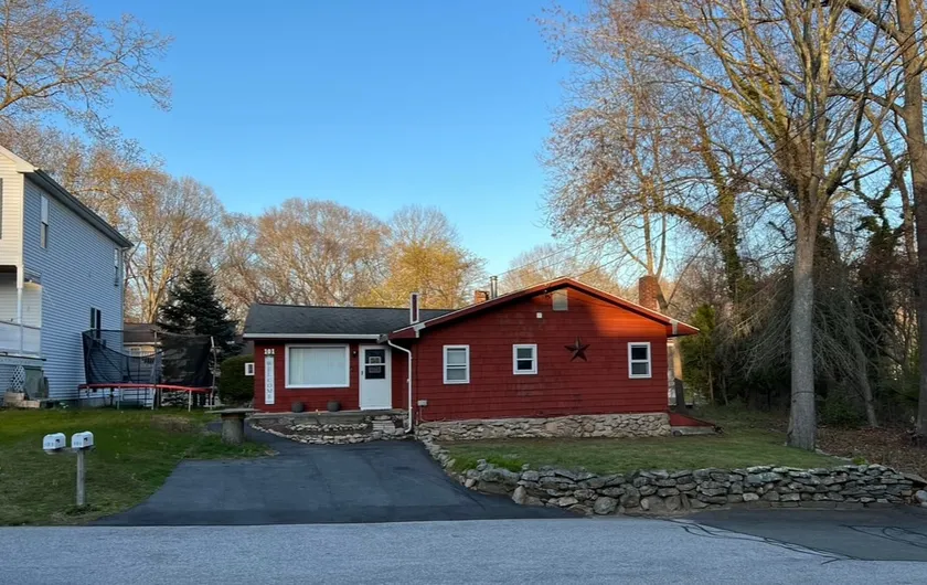 Bella’s Beach Cottage - Image 1