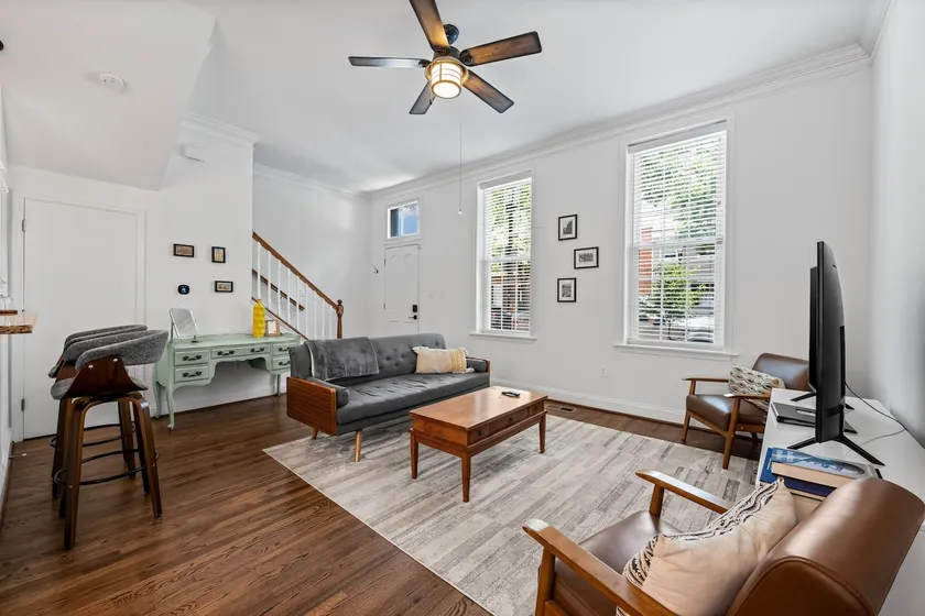 Fells Point - Close to Attractions - Image 1