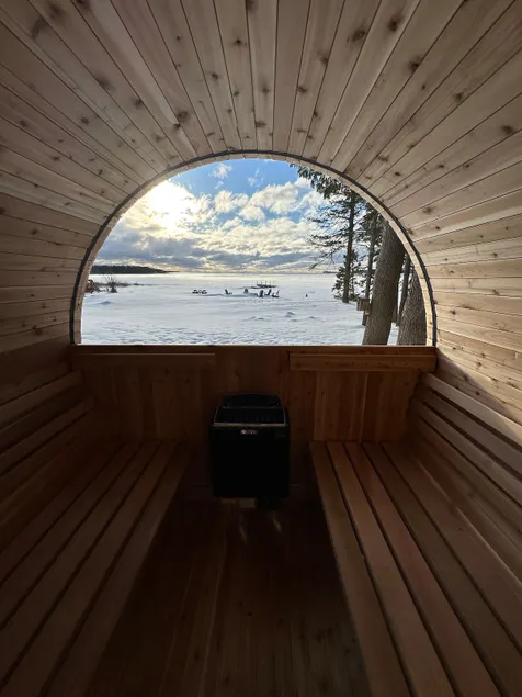 Waterfront on Peaceful Moonlight Bay-NEW SAUNA - Image 1