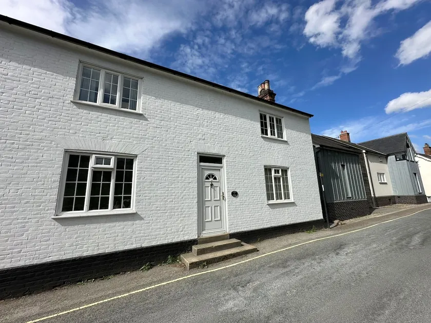 Beccles by the river: the perfect location - Image 1