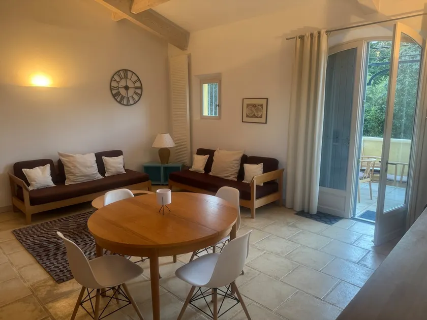The Haedus-Ferry Lacombe Apartment – 66 m² – 4 people. - Image 1