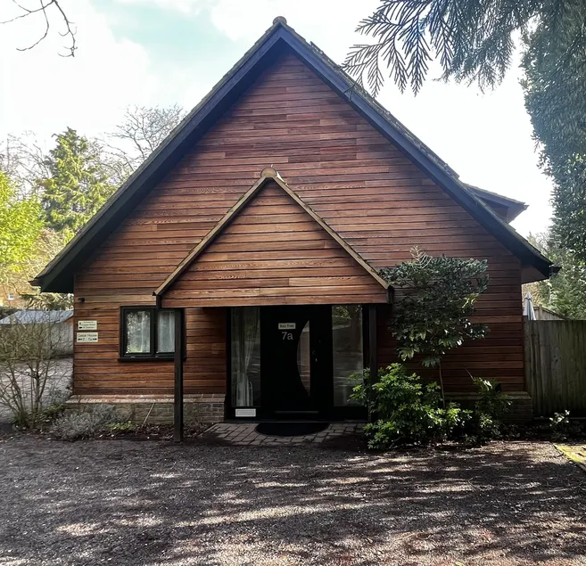 Bay Tree, fabulous, modern 4 bed house, Winchester - Image 1
