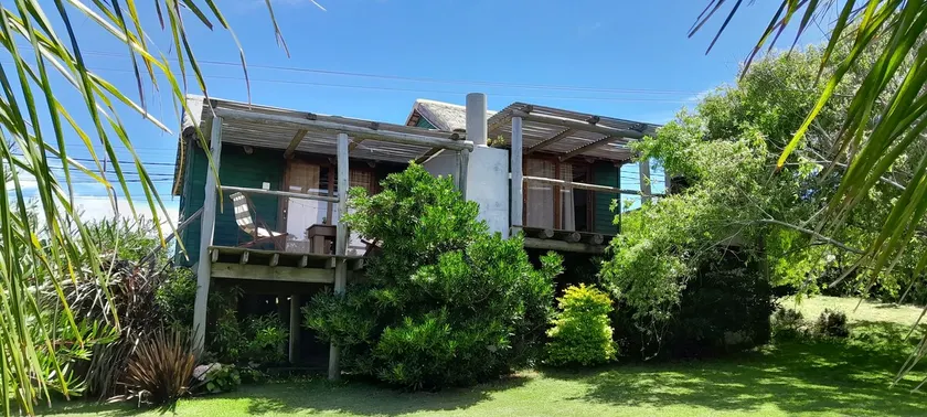 Moana, beach cabin. - Image 1