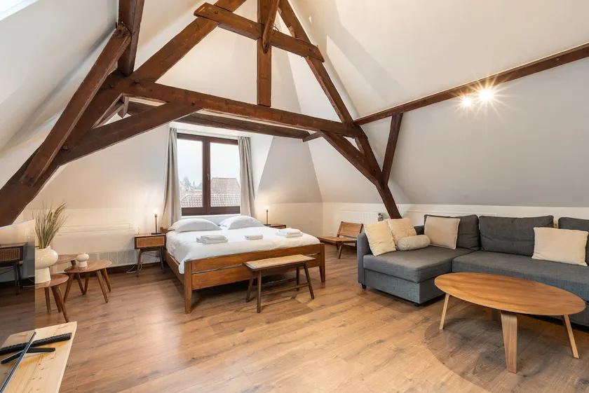 Romantic loft in historic center with parking - Image 1