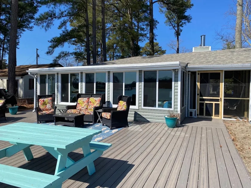 Cottage with a view! - Image 1