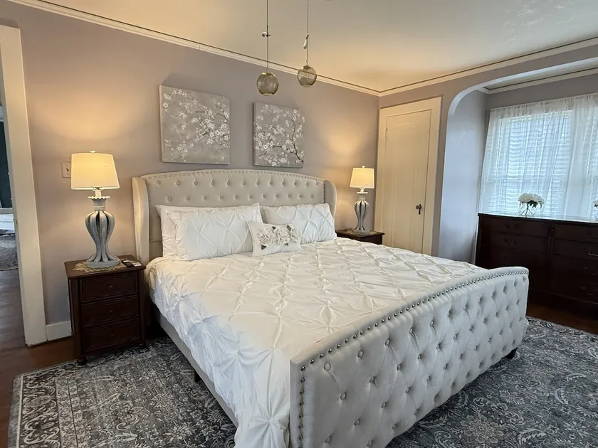 Walk to UD | 3BR House w/ King + Parking - Image 1