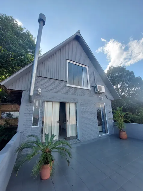Casa Porto do Sol, on the banks of the Guaíba River. - Image 1