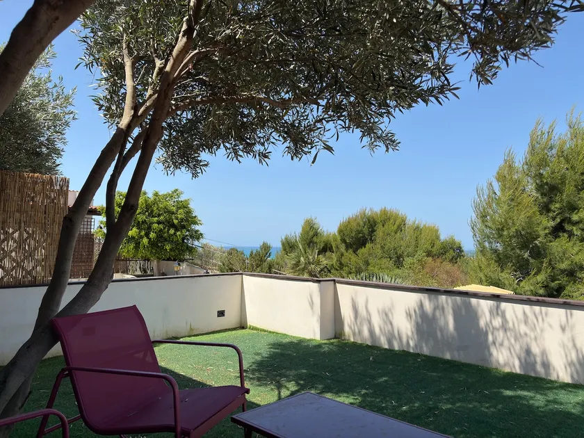 Sea view villa - Image 1