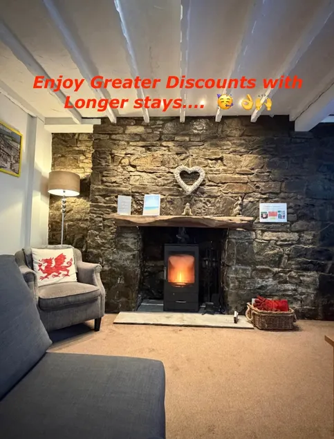 The Cwtch, Log Fire, Sleeps 6, Nr Zip World, Brecon and Bike Park Wales - Image 1