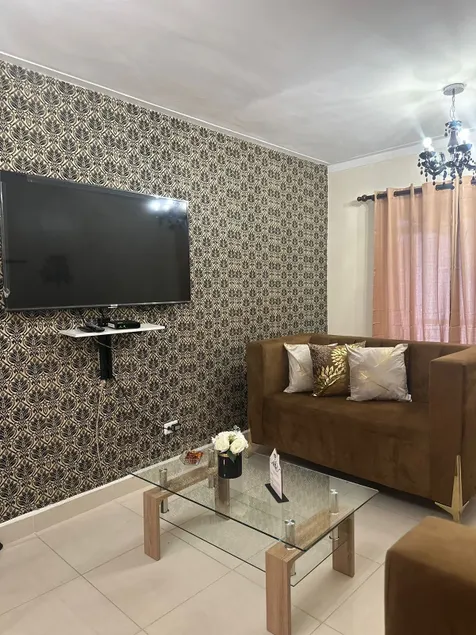 Furnished apartment 3 minutes from the airport - Image 1