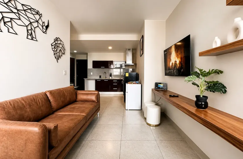 Polarea I Parking | WiFi 200 | AC | Gym | Pool - Image 1